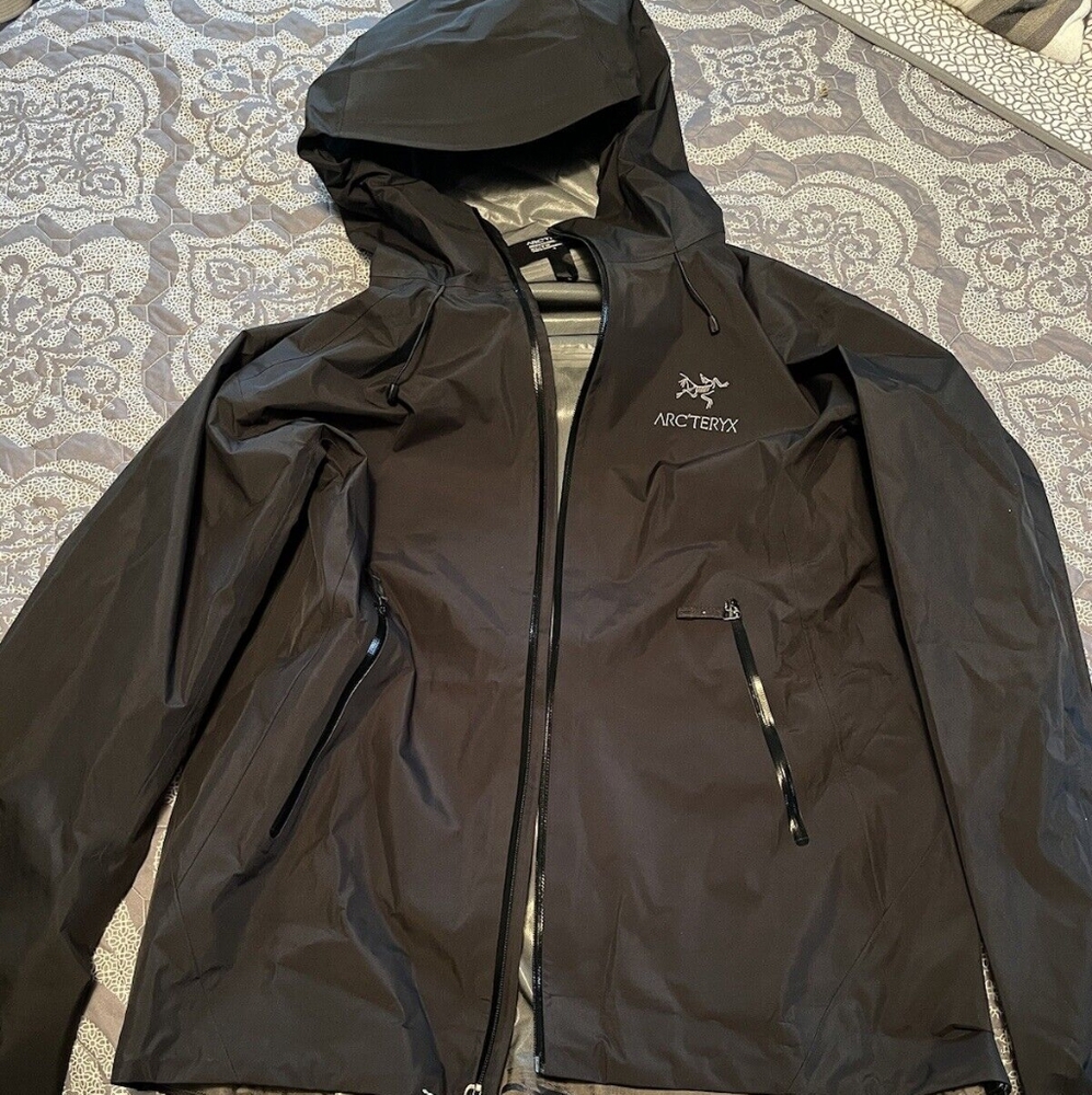 Arc'teryx Beta LT Jacket - Men's XL Black